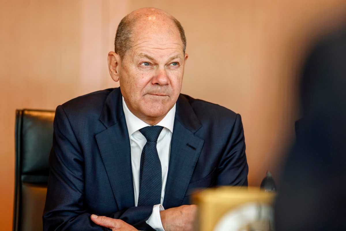 In foto il cancelliere tedesco Scholz: nel mirino di Volvo, Italia e Germania 15 marzo 2023 autoemotori.it