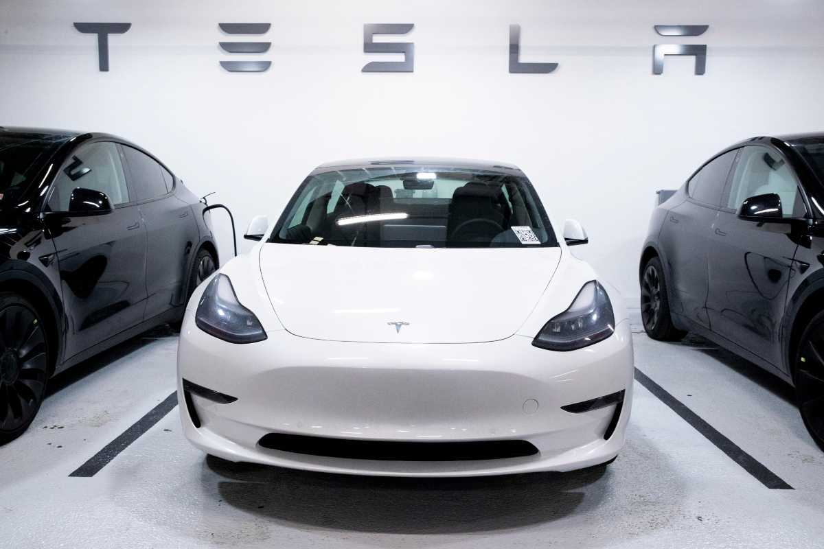 Le caratteristiche della Tesla Model 3 - Autoemotori.it