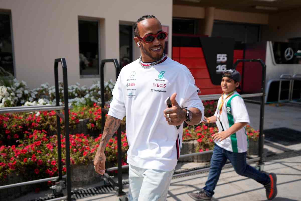 Lewis Hamilton tifoso calcio