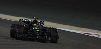 Lewis Hamilton decisione assurda